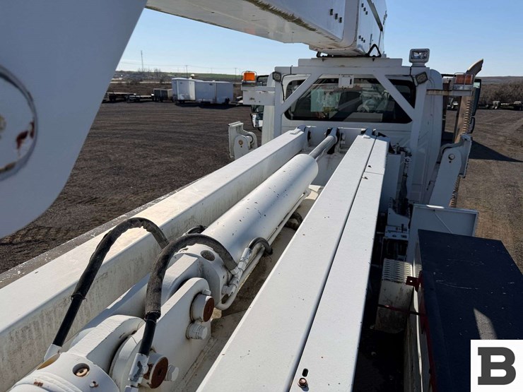 2011-international-workstar-7400-image-50