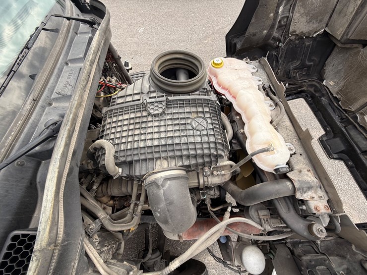 2022-western-star-49x-image-11