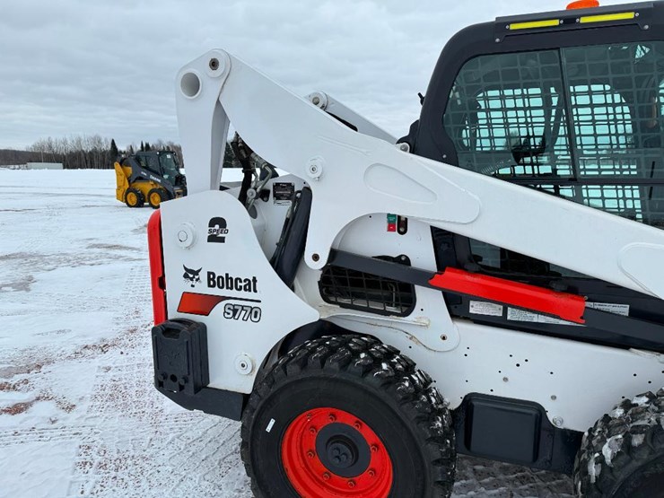 2018-bobcat-s770-image-17