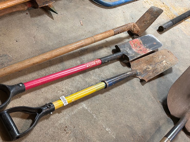 #56-•-(3)-spade-shovels-image-1
