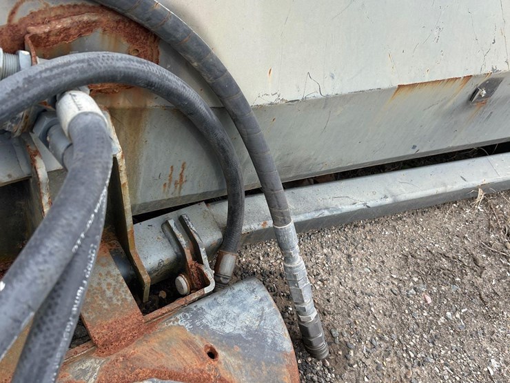 8ft-skid-steer-angle-broom-attachment-image-4