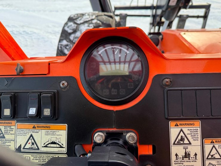 2018-sky-trak-10054-image-58