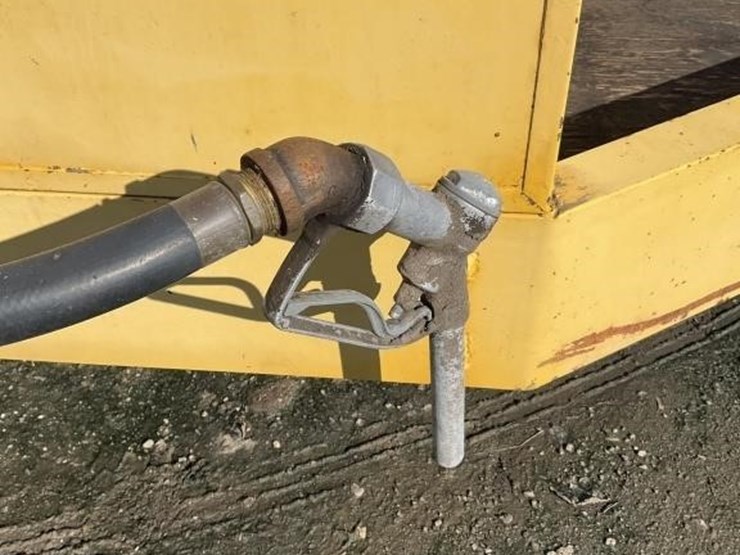 custom-500g-dual-axle-fuel-wagon-image-8