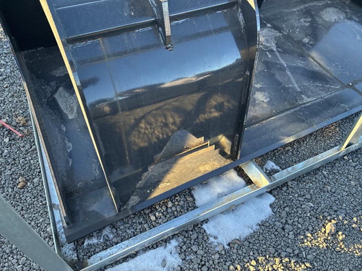 #115377-•-skidsteer-mt-grapple-bkt-72"-image-2