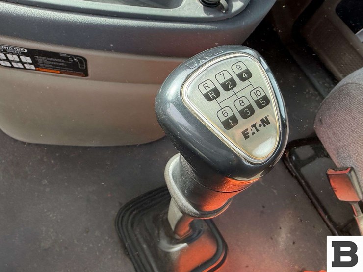 2017-freightliner-cascadia-125-image-61