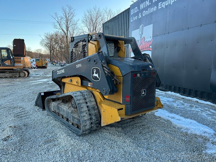 2022-deere-331g-image-2