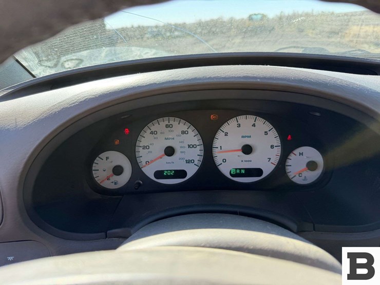 2001-dodge-grand-caravan-image-27