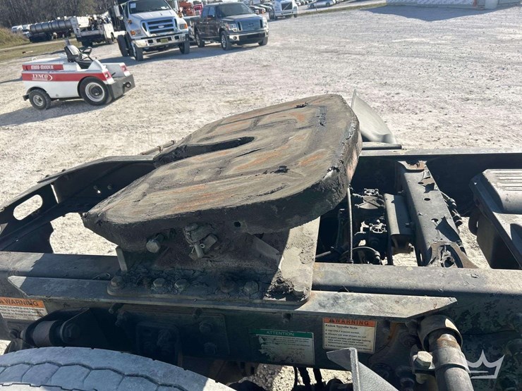 2007-freightliner-columbia-120-image-22