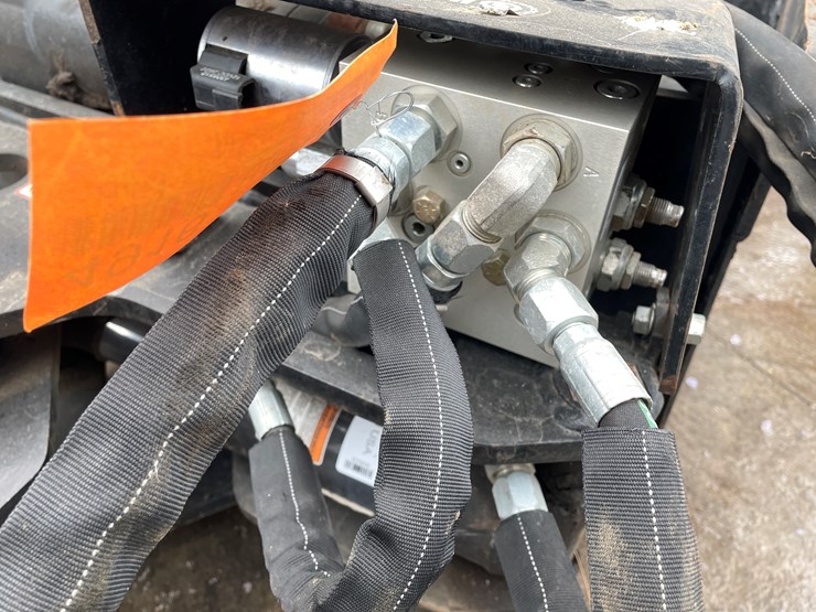 #165-•-cmp-36"-excavator-angle-bucket-image-8