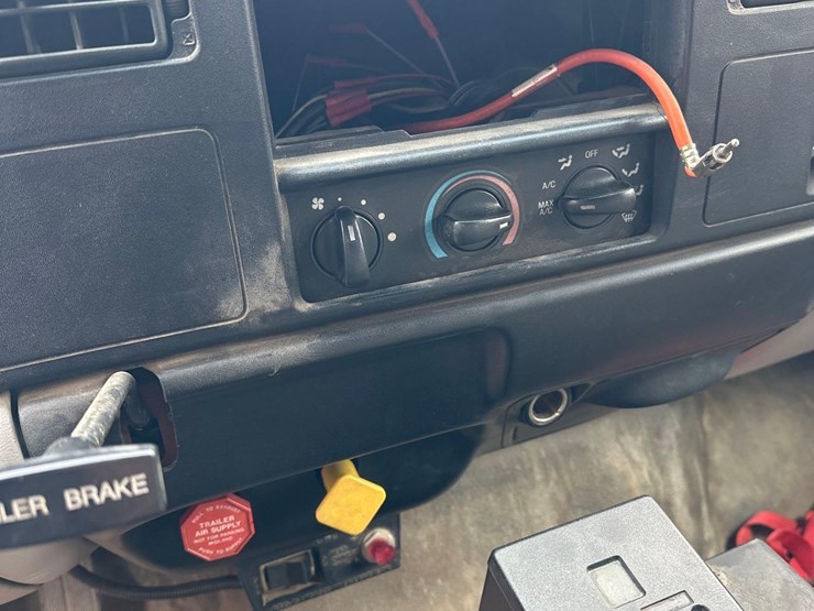 2000-ford-2000-image-17