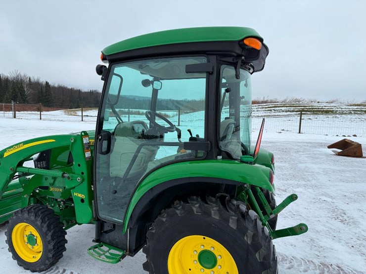 john-deere-3033r-image-24