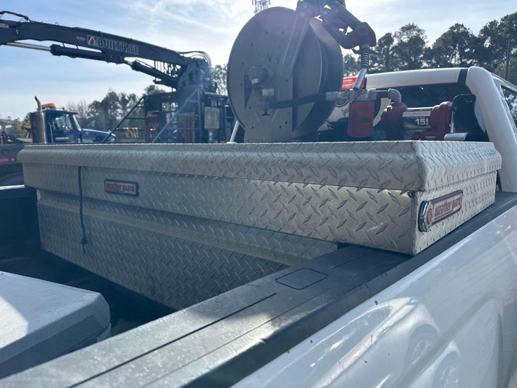 2015-chevrolet-silverado-2500-image-5