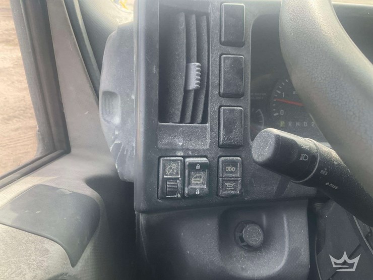 2010-gmc-w5500-image-18