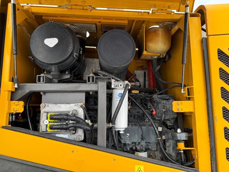 2015-sdlg-lg958l-image-45