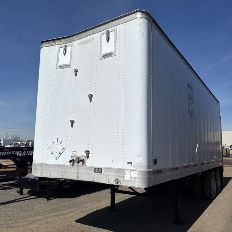 2002 TRAILMOBILE Van