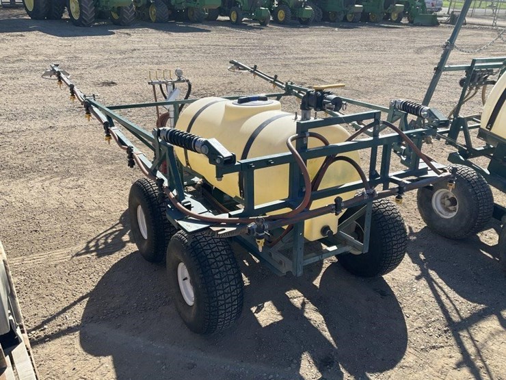 pbm-100g-poly-tank-pull-strip-sprayer,-20'-image-4
