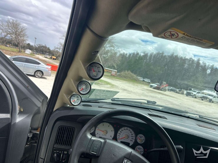 2005-dodge-ram-1500-image-12