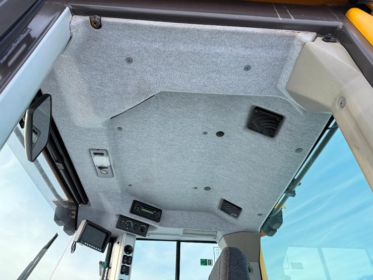 2015-volvo-l90g-image-61