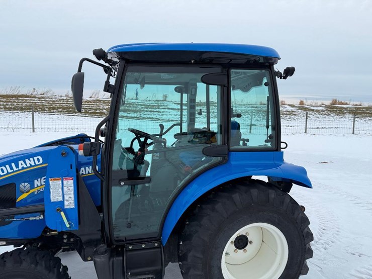 new-holland-boomer-37-image-13