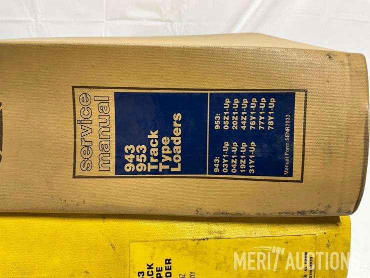 caterpillar-943-image-10