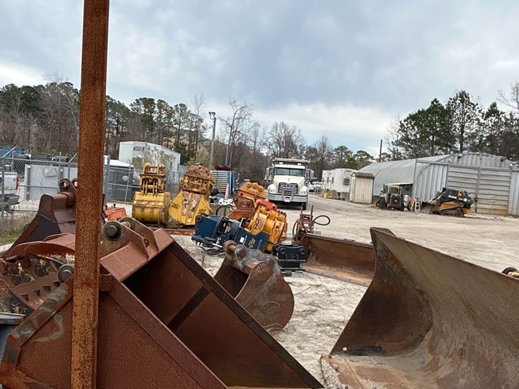 62in-hydraulic-excavator-bucket-image-2