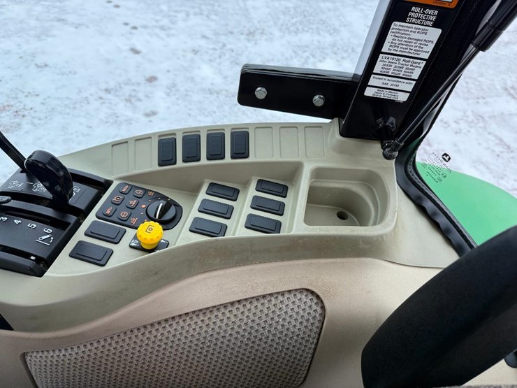 john-deere-3033r-image-53