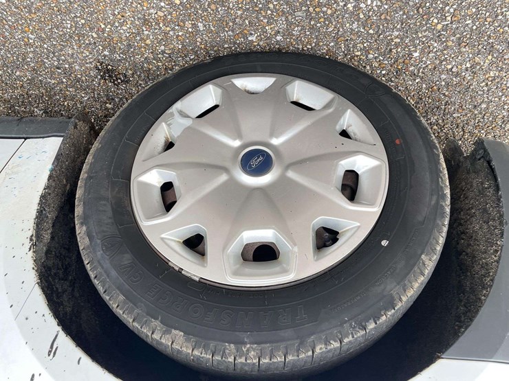 2015-ford-transit-connect-image-19