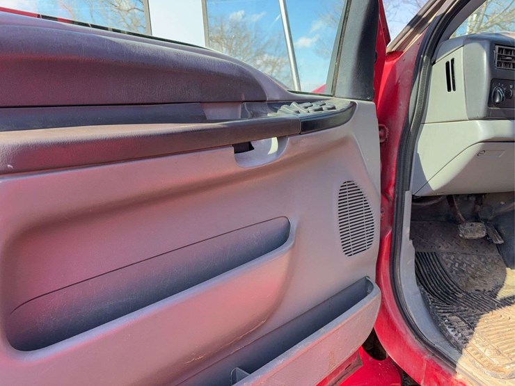 2002-ford-f650-image-13