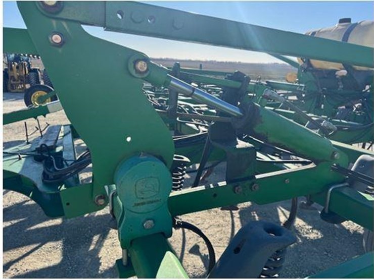 john-deere-2210-image-29