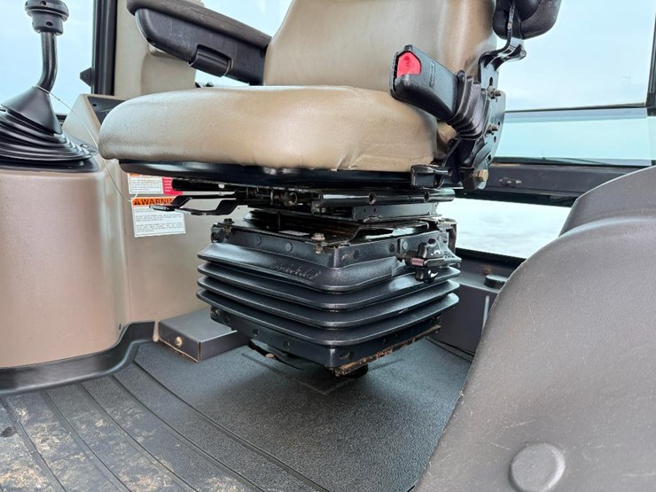 case-570n-xt-image-39