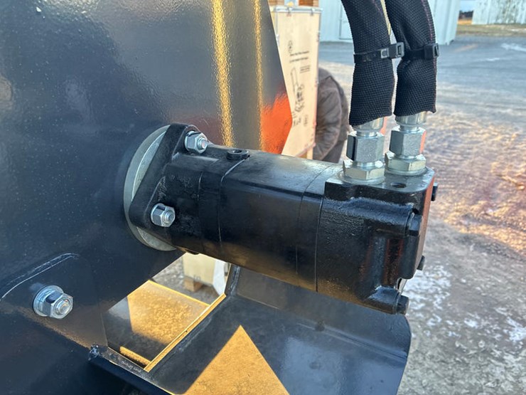 #115388-•-wolvorine-86"-tiller-image-5