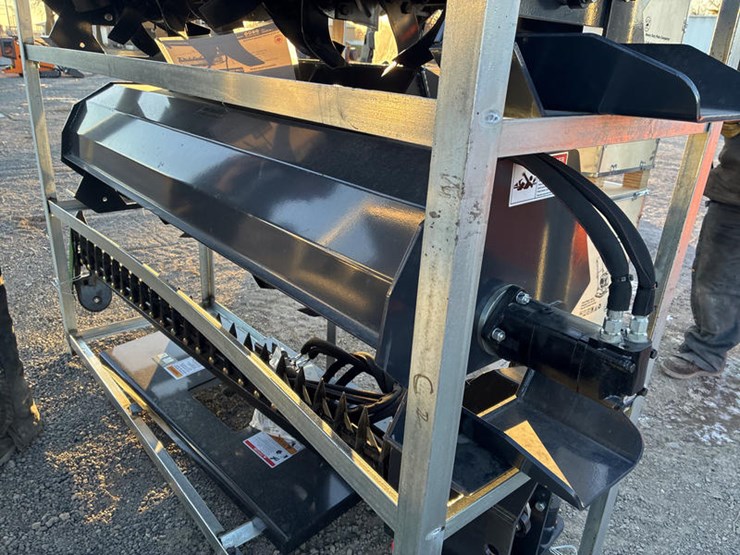 #115389-•-wolvorine-86"-tiller-image-1