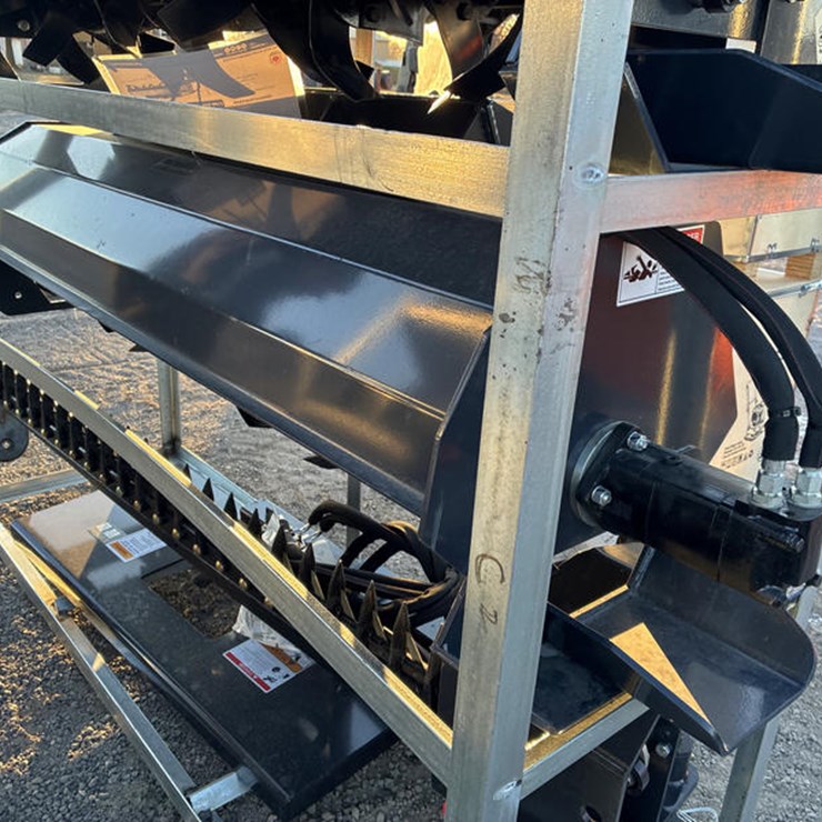 #115389 • WOLVORINE 86" TILLER