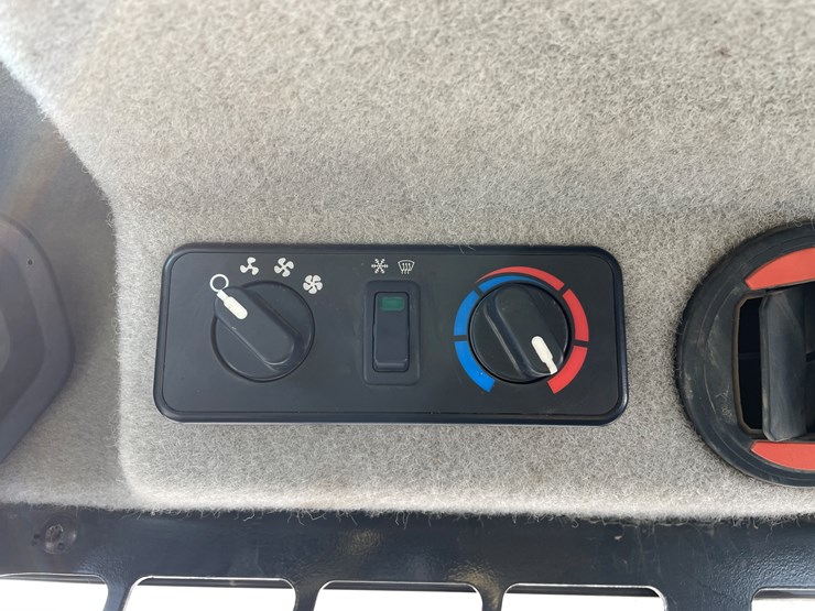 2023-bobcat-t66-image-58