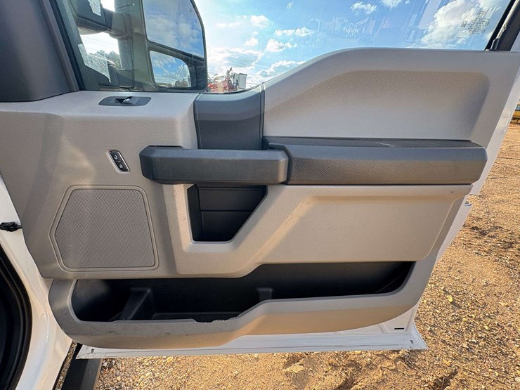 2020-ford-f250-sd-image-23