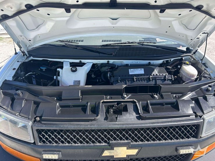 2019-chevrolet-express-2500-image-9