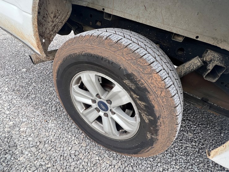 2017-ford-f150-xl-image-15