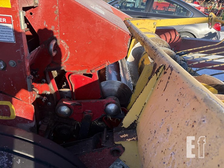 new-holland-fp240-image-5