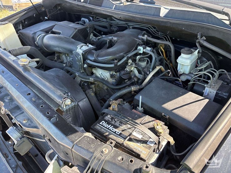 2012-toyota-tundra-sr5-image-14