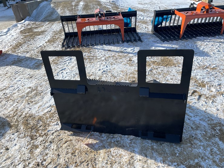 #2507-•-new-kc-40"-skid-steer-spade-bucket-image-5