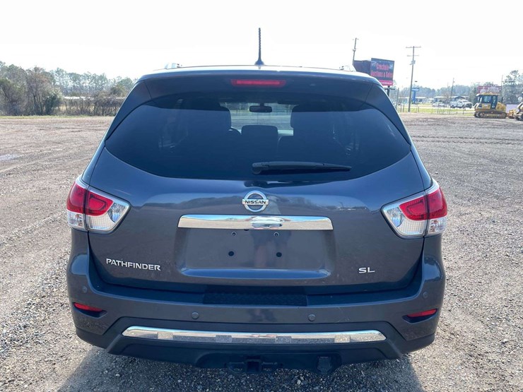 2013-nissan-pathfinder-image-6