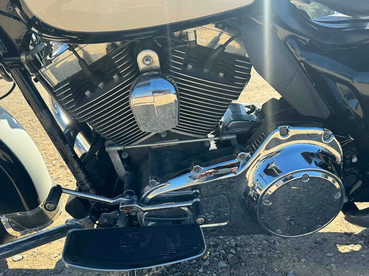 2014-harley-davidson-electra-glide-standard-flhtp-police-package-(34,396-miles)-image-9