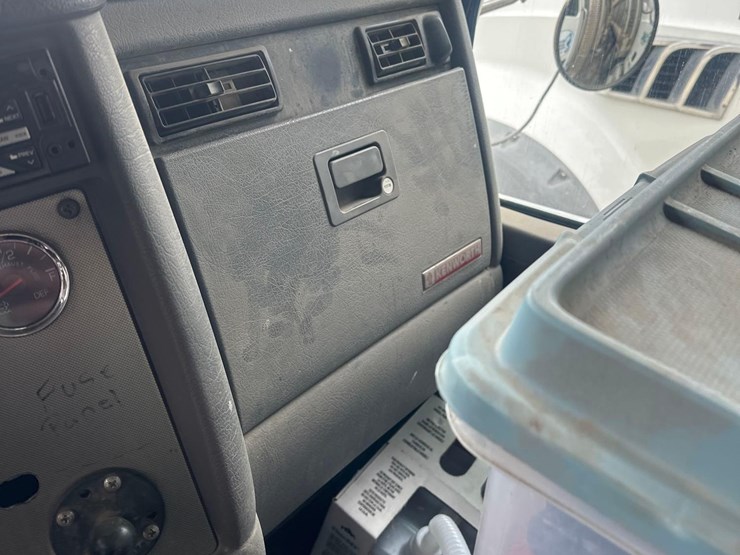 2015-kenworth-t370-image-23