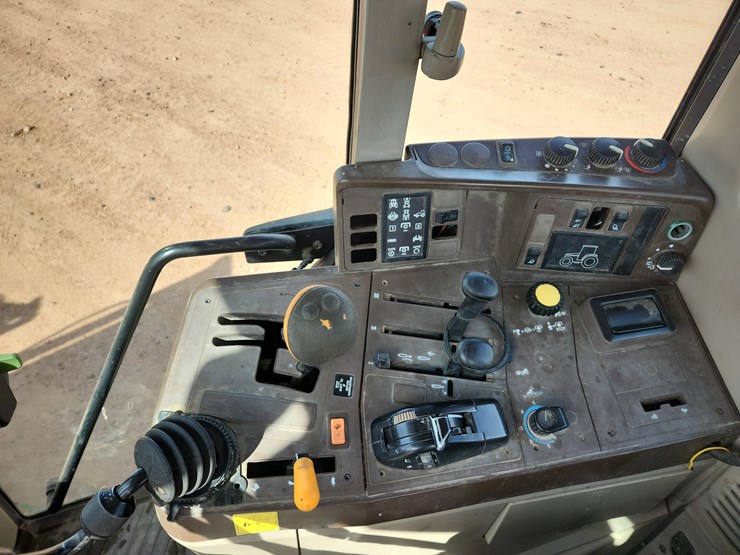 john-deere-6420-image-10