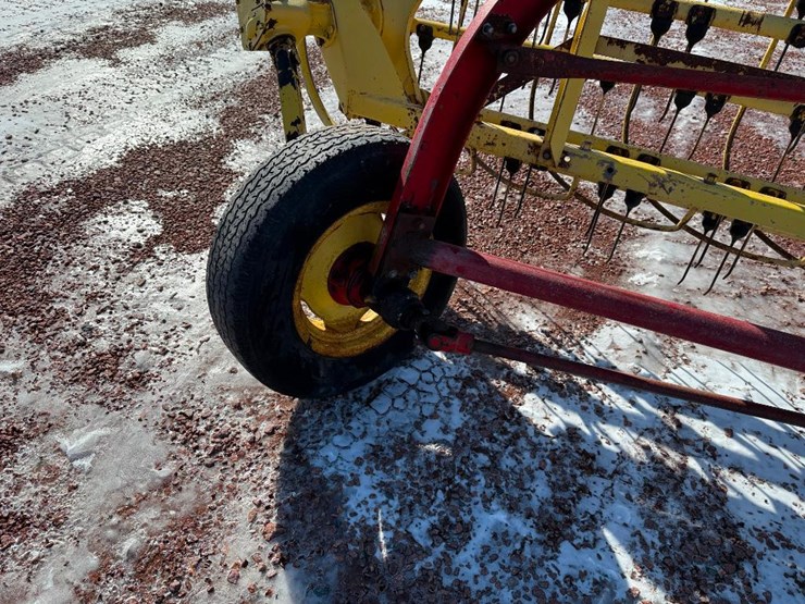 new-holland-256-image-7