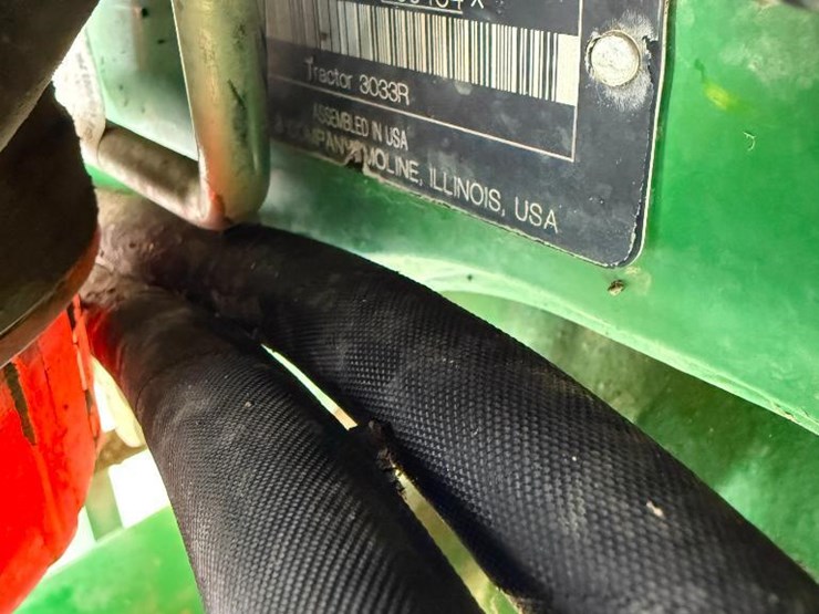 john-deere-3033r-image-63