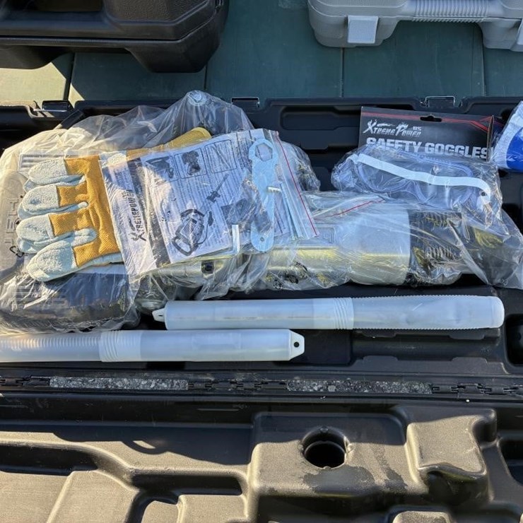 Electric Jack Hammer W/ Bits