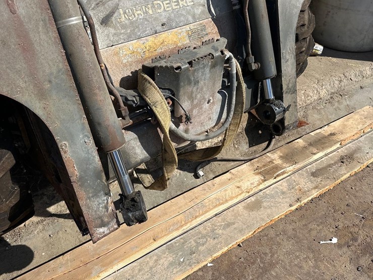 2017-john-deere-318-image-10