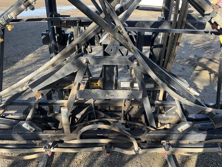 unverferth-65'-3-pt-x-fold-spray-boom-attachment-image-8