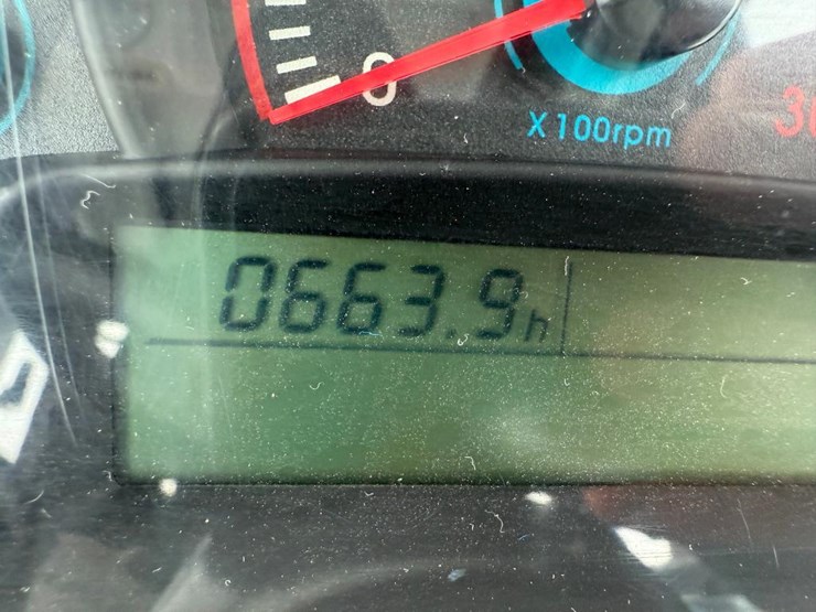 new-holland-boomer-37-image-60